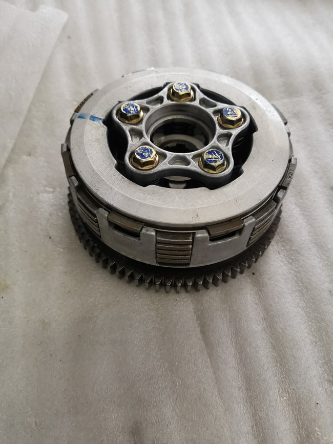 Engine clutch
